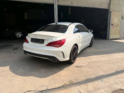 MERCEDES CLA2015