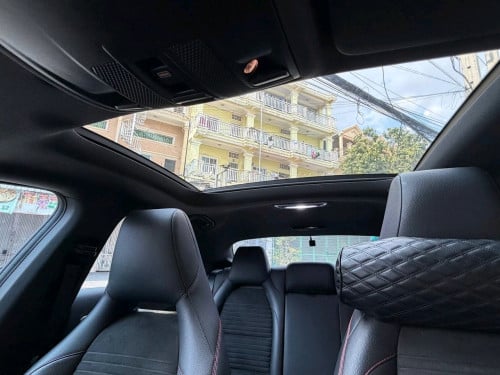 MERCEDES CLA2015