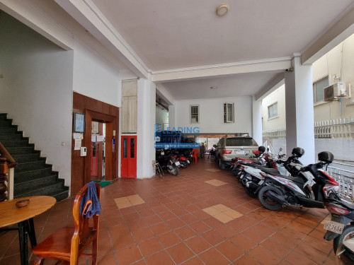 N1022 | Elevator 2 Bedrooms Apartment For Rent Free Wifi