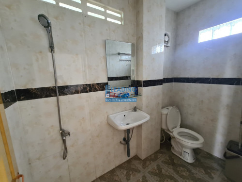 N913 | Top floor, Private terrace 1 Bedroom Apartment For Rent in BKK3