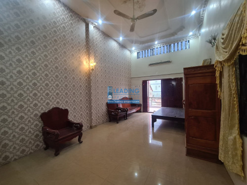 N965 | Flat Apartment 3 Bedrooms For Rent Near Russian Market