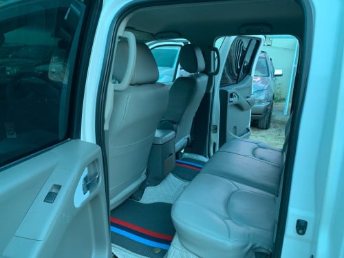 Nissan Frontier ឆ្នាំ 05 ប៉ុង1 សាំង + ហ្គាស