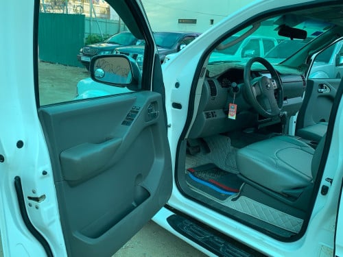 Nissan Frontier ឆ្នាំ 05 ប៉ុង1 សាំង + ហ្គាស