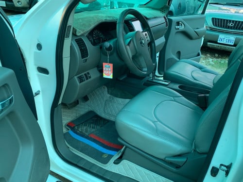 Nissan Frontier ឆ្នាំ 05 ប៉ុង1 សាំង + ហ្គាស