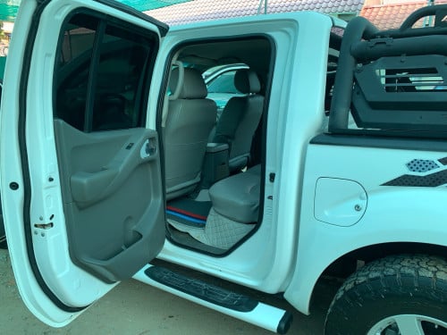 Nissan Frontier ឆ្នាំ 05 ប៉ុង1 សាំង + ហ្គាស