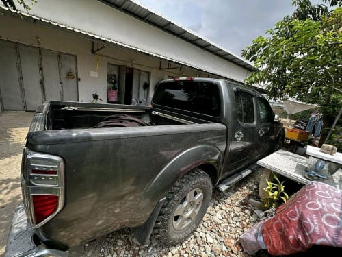 Nissan Frontier 05 ប៉ុង2ហ្គាសហើយ