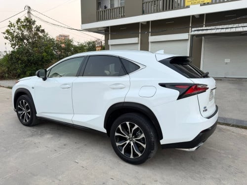 NX 200T 2017 Fsport P1