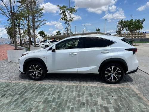 Nx200tឆ្នាំ2015ប៉ុង1លក់ប្រញាប់28900$
