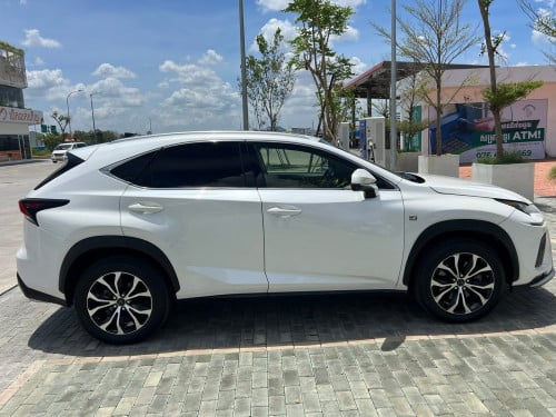 Nx200tឆ្នាំ2015ប៉ុង1លក់ប្រញាប់28900$