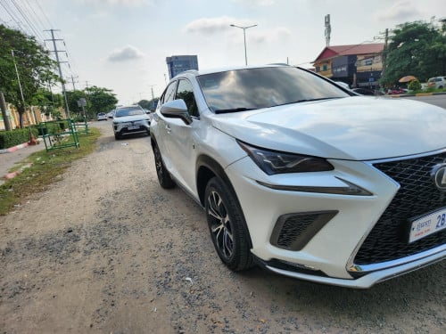 Nx200tឆ្នាំ2015ប៉ុង1លក់ប្រញាប់28900$