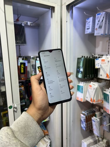 OPPO F11 ពណ៌ខ្មៅ (មួយទឹក) Memory 128GB RAM 6GB អីវ៉ាន់ក្រុមហ៊ុន