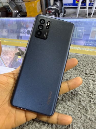 Oppo Reno6z 5G Ram8G Memory128G ក្រុមហ៊ុនសុីមពីរ មានឆ្នាំងសាក
