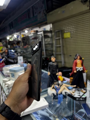 Pixel6pro 128G Ram12G Sim2 ESIM សានុំបែកខ្នង