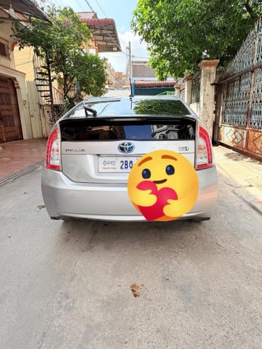 Prius 010 option 4 ឡានថ្មីដាច់តំលៃ14500$0968793333.0314199988