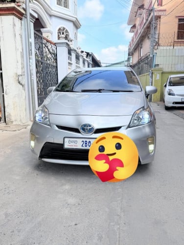 Prius 010 option 4 ឡានថ្មីដាច់តំលៃ14500$0968793333.0314199988