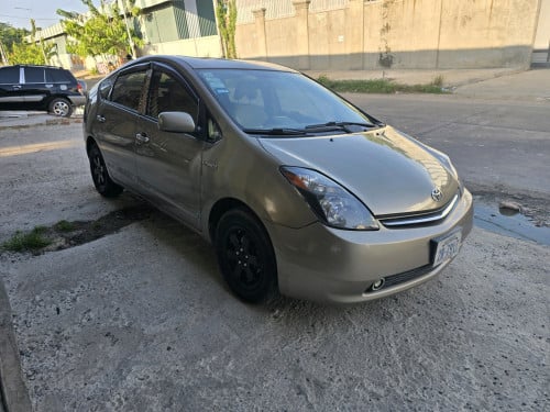 Prius 04 លក់