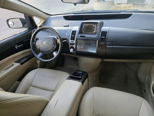 Prius 04 លក់
