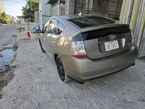 Prius 04 លក់
