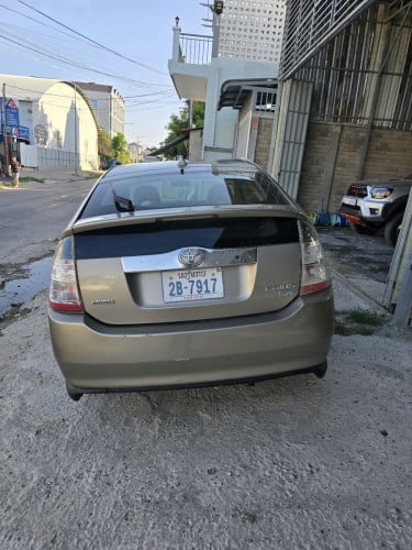 Prius 04 លក់