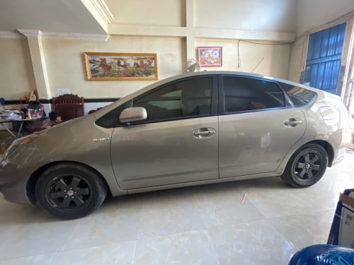 Prius 05 Full 9200$