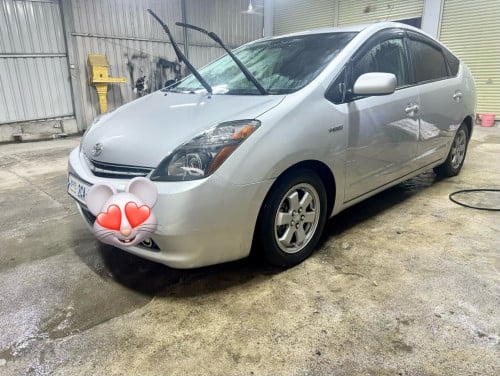 Prius 07 ពាក់កណ្តាលហ្វូលព៌ណប្រាក់ធានាឡានស្អាតអត់ដូរពណ៌អត់កាត់តឡានស្អាត