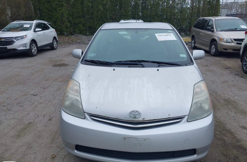 Prius 07 ពាក់កណ្តាលហ្វូលព៌ណប្រាក់ធានាឡានស្អាតអត់ដូរពណ៌អត់កាត់តឡានស្អាត