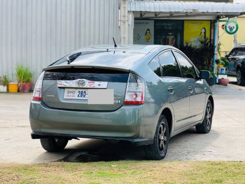 PRIUS 2004 For Rent /出租