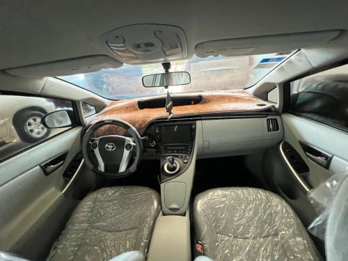 Prius 2010 Option 2 ឡានថ្មី