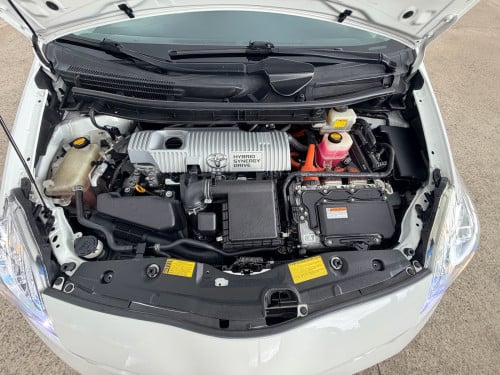 Prius 2013 (ថ្មីណាស់)