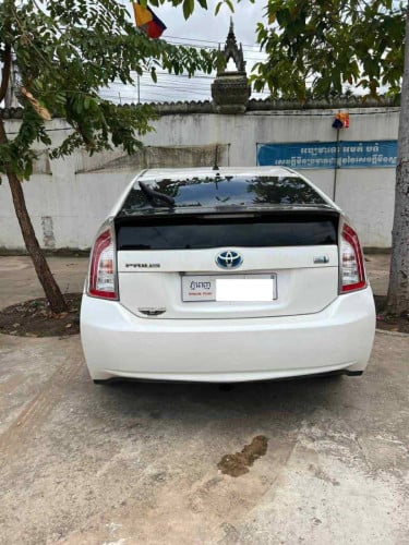 PRIUS 2014 For Rent /出租