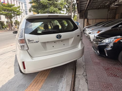 Prius V 2012” Prius សន្លឹកពន្ធ #Option : Full 5” Laser #Color: សកាំមៃ ក្នុង ប្រផេះ ស្បែកទន់ហ្សុិន