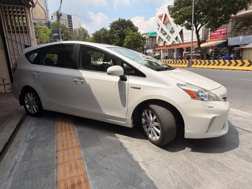 Prius V 2012” Prius សន្លឹកពន្ធ #Option : Full 5” Laser #Color: សកាំមៃ ក្នុង ប្រផេះ ស្បែកទន់ហ្សុិន