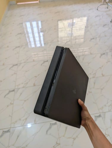 PS4 Slim 1TB can jailbreak 129$