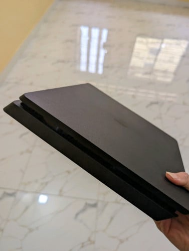 PS4 Slim 1TB can jailbreak 129$