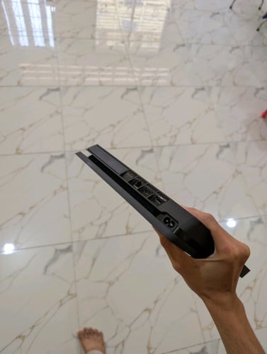 PS4 Slim 1TB can jailbreak 129$