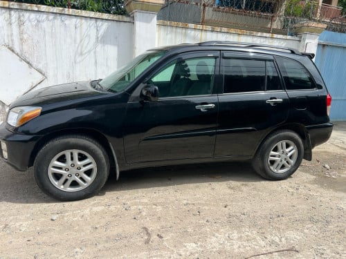 RAV4ឆ្នាំ2002ប៉ុង1L