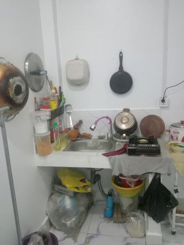 Room and cooking equipment. Sell for small amount.