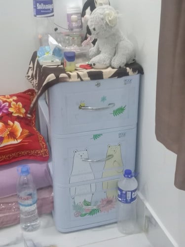 Room and cooking equipment. Sell for small amount.
