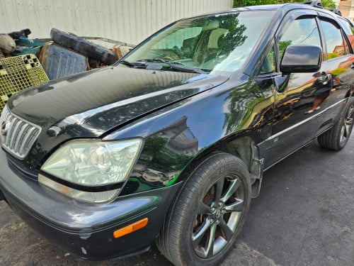 RX 300/ឆ្នាំ01/ប៉ុង2/6500$ចរចា