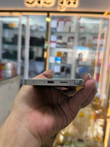 Samsung S25 ultra ក្រុមហ៊ុន