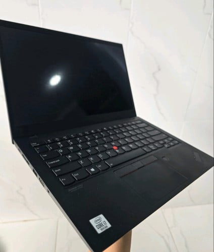 Sell X1 Cabon Lenovo Core i7 10thGen 98% របស់ផ្ទាល់ខ្លួន កាលទិញមកថ្មីពីអាមេរិកផ្ទាល់