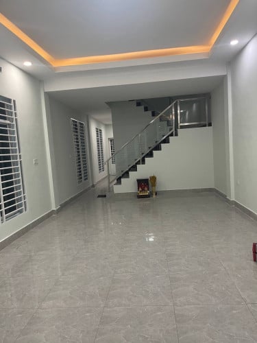 Shop for rent at 60m