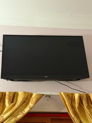 Smart TV LG 32 ing good quality never use still good 98%