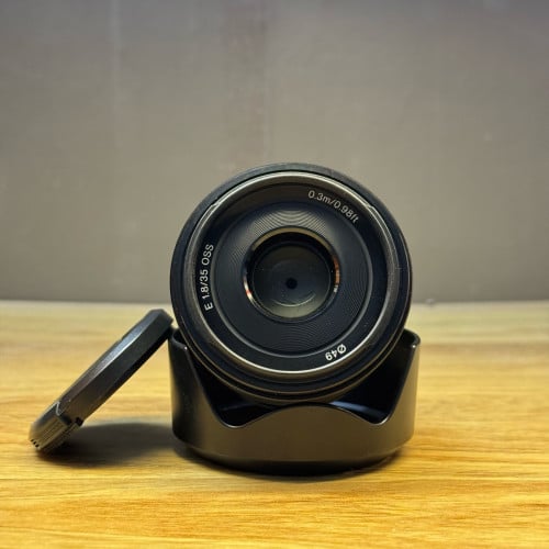 Sony 35mm 1.8 OSS