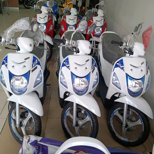 Suzuki let's