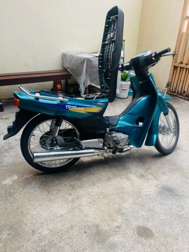 Suzuki love 110 សានុំសុីនមកពីរជប៉ុន ម៉ាសុីនអត់ទាន់ដោះហាប់ណែនណាស់គីឡូសុីនអស់ហេីយនៅតែមួយនេះទេ