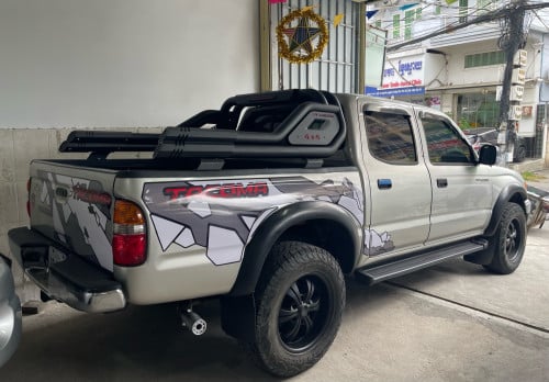 Tacoma ឆ្នាំ2001 4ម៉ាសុីន លេខអូតូ 2បាំង ឡានថ្មី