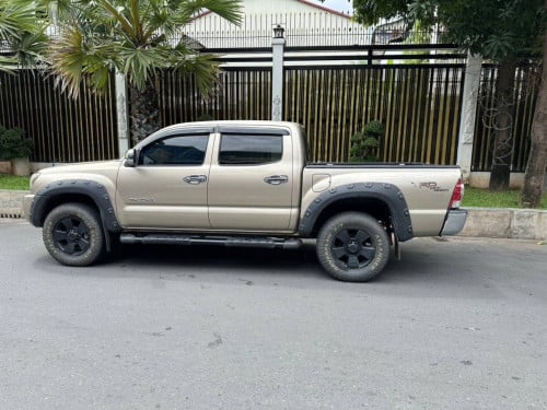 TACOMA 2006 For Rent /出租