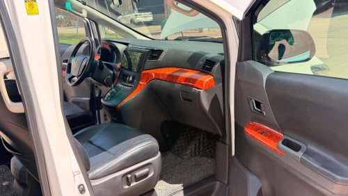 Toyota Alphard 2011 Full បេីកតំបូល2 ហ្វូលពេញ rido
