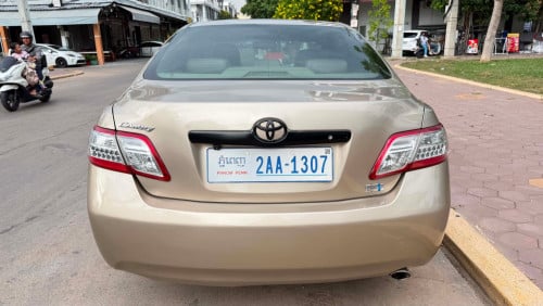 Toyota Camry hybrid 08